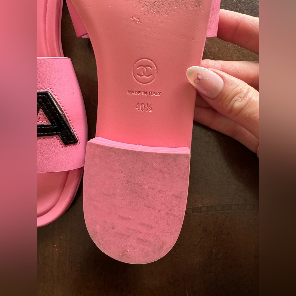 Chanel slides - Picture 5 of 15
